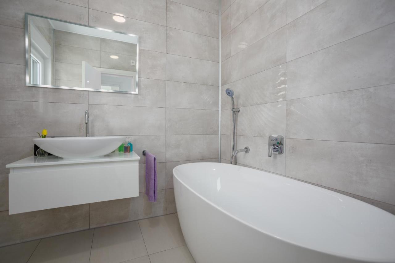 Villa Alma Krk Linardići エクステリア 写真