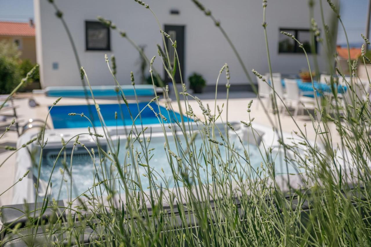 Villa Alma Krk Linardići エクステリア 写真
